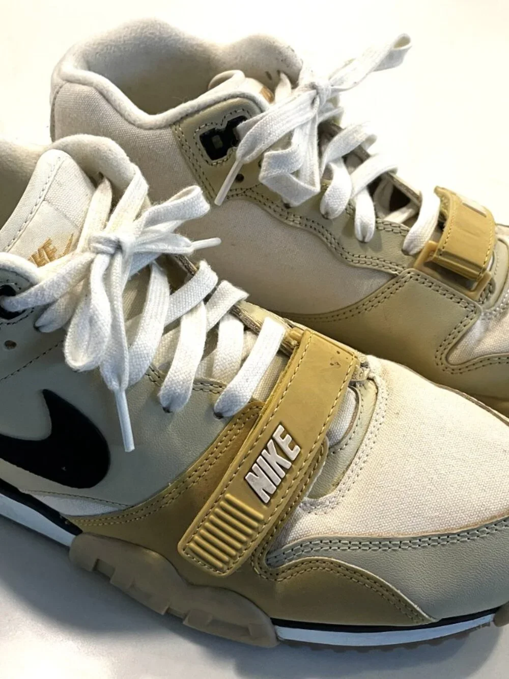 Nike Men’s Air Trainer Shoes Size 9 Coconut Milk DV7201-100